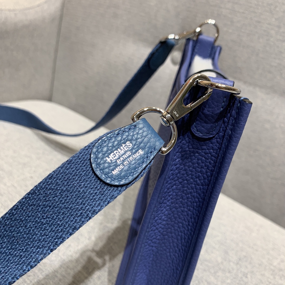 에르메스 미니 에블린16 로얄블루 은장 끌레망스 가죽